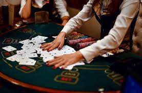 Онлайн казино Casino Aurora